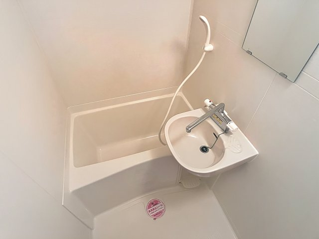 CUSTOM中島の浴室|落ち着いた空間のお風呂です