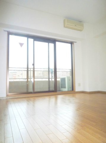 プリヴェ杉の内装|★７帖の居室の広いお部屋です★