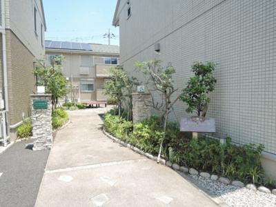 【エントランス】 | メゾン医大前桜 Ｂ | エントランス