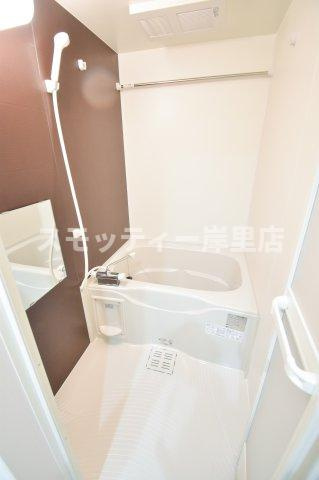 フジパレス中加賀屋Ⅲ番館の浴室