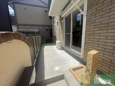 エス・ブロードⅡのエントランス