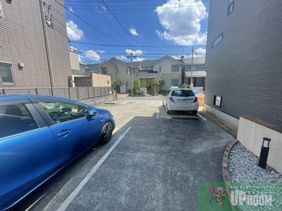 エス・ブロードⅡの駐車場