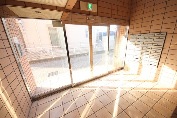 オーキッドあやめ池のエントランス