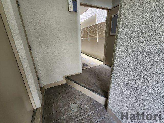 ファミーユ垂水の玄関