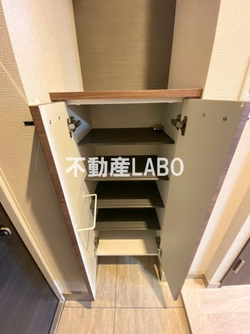レジュールアッシュアーバンフローの収納