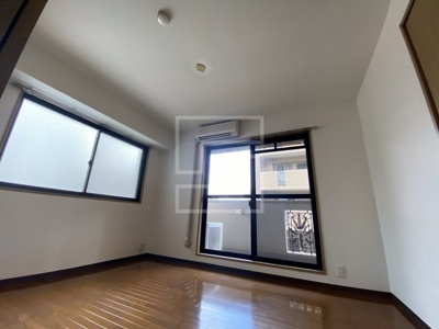 【寝室】 | ロイヤルヒルI | ロイヤルヒルI　洋室