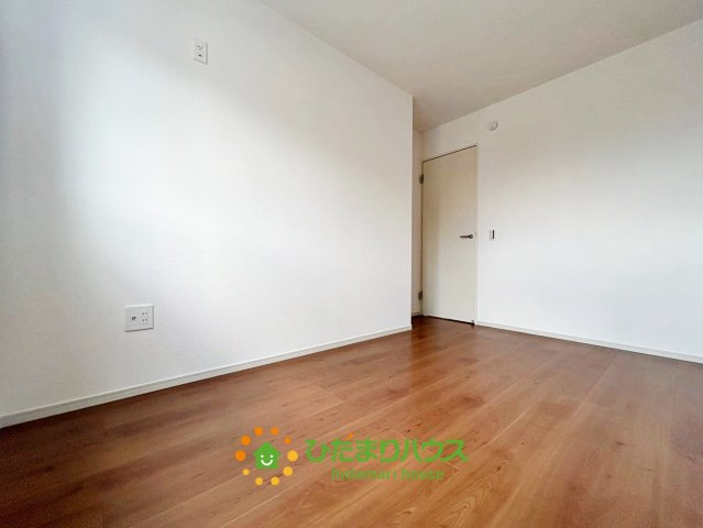 白岡市白岡11期　新築一戸建て　05　エルデの洋室|5.2帖の洋室です！