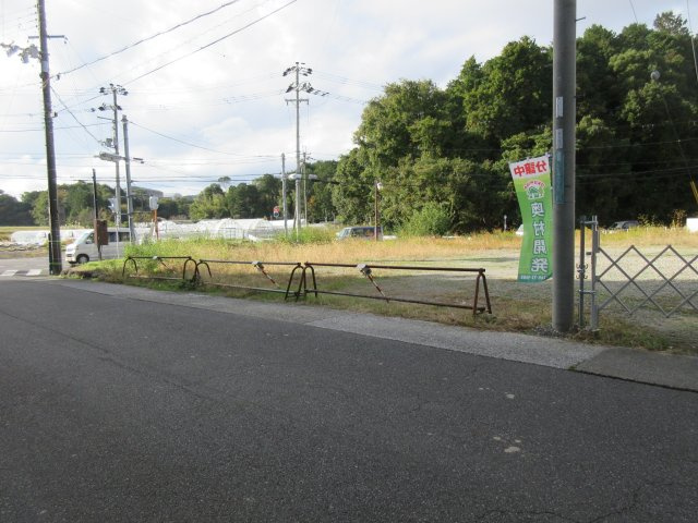 湖南市石部南6丁目　売土地165坪の前面道路含む現地写真