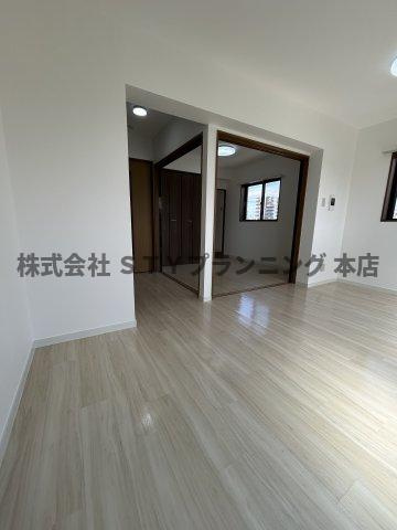 仲介手数料０円！コアプリシードの居間・リビング