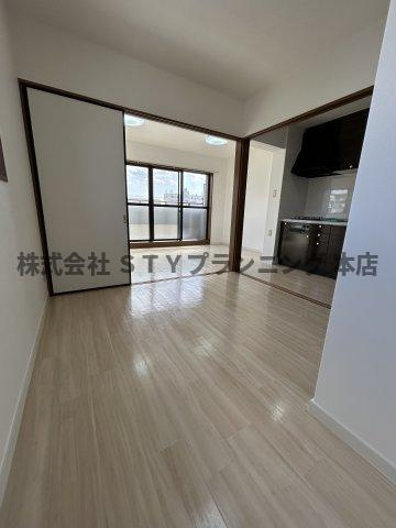 仲介手数料０円！コアプリシードの洋室