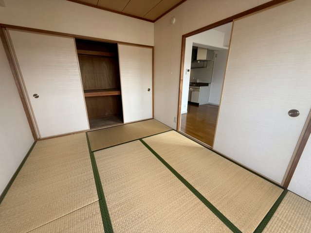 レジデンス中島の寝室