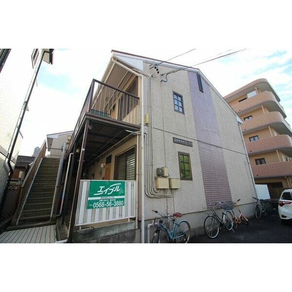 コスモハイツ伊藤の外観