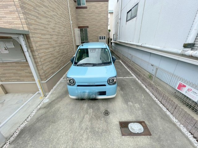 プレジェーネ瑞光の駐車場