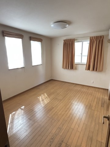 【4SLDK】中央台高久1丁目の居間・リビング