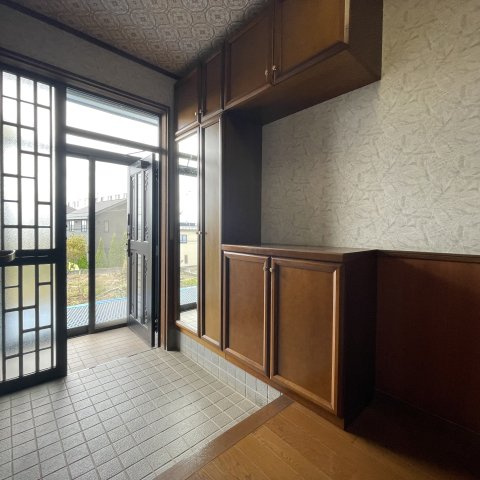 登別市常盤町3丁目8-2戸建の玄関