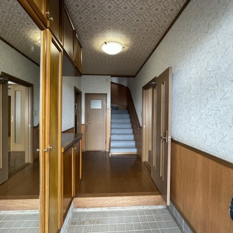 登別市常盤町3丁目8-2戸建のエントランス