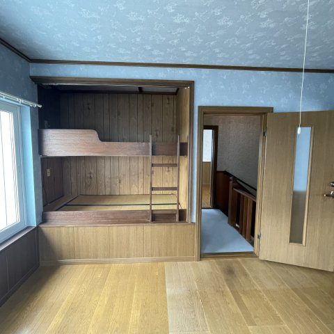 登別市常盤町3丁目8-2戸建の洋室