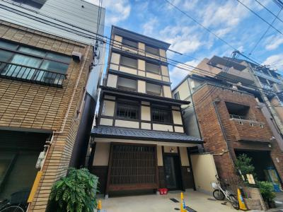 エテルノアレイアの外観