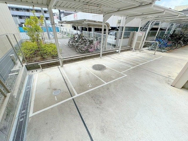 ルミネ・ソレイユⅡの駐車場