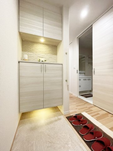 プレミアスの玄関