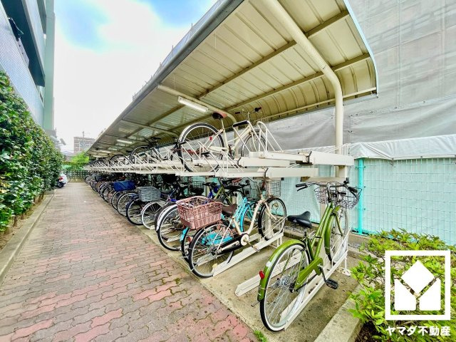 ベル・クローチェ京都sta.の駐輪場