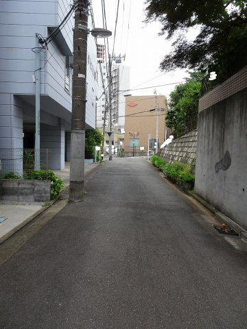 フェーヴ西片の周辺