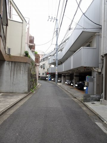 フェーヴ西片の周辺