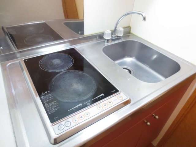 レオパレスメゾンTHKのキッチン