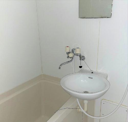 レオパレスシャルムの浴室