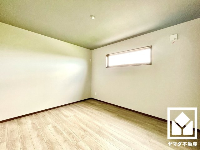 南区久世上久世町の洋室