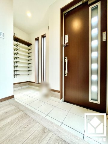 南区久世上久世町の玄関