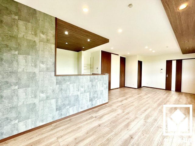 南区久世上久世町の居間・リビング