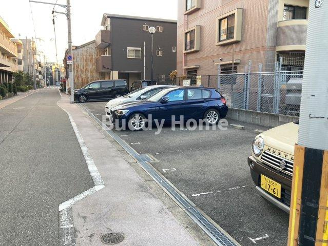 ハイグレイド公園南の駐車場