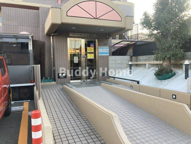 ハイグレイド公園南のエントランス