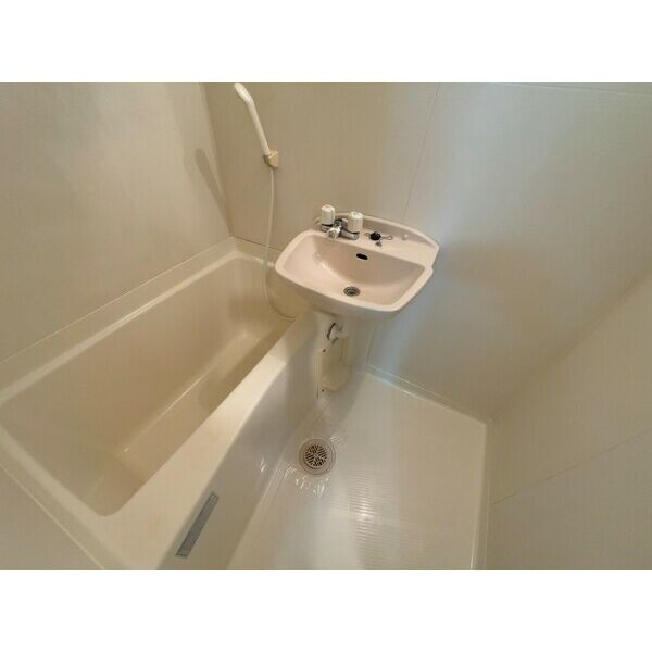 ドール新栄の浴室