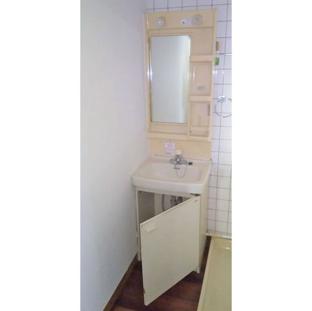 グリーンコーポ螢ヶ丘の洗面所|洗面化粧台