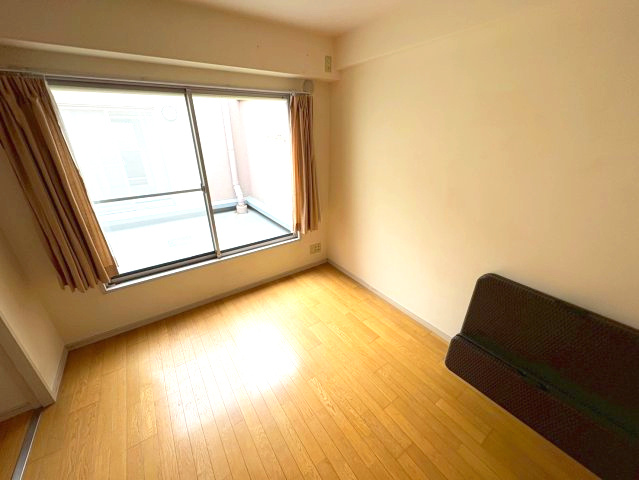 リヴェール富雄二番館の洋室