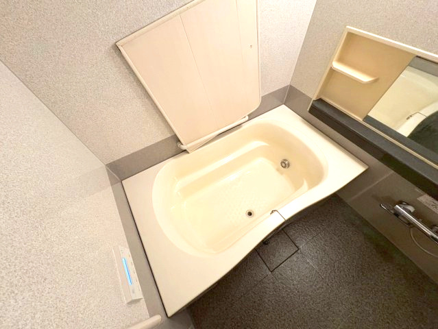 リヴェール富雄二番館の浴室