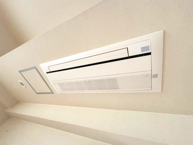リヴェール富雄二番館の冷暖房・空調設備