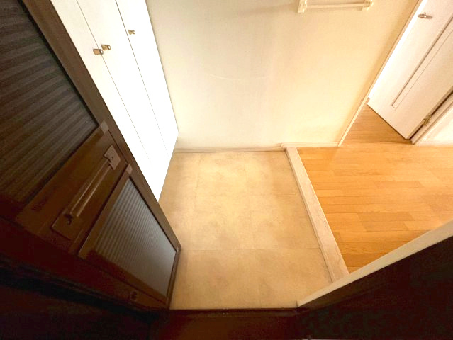 リヴェール富雄二番館の玄関