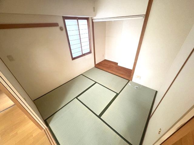 リヴェール富雄二番館