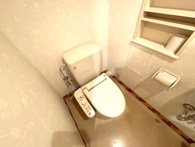 リヴェール富雄二番館のトイレ