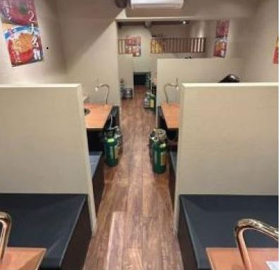 塚本駅前通商店街店舗の内装