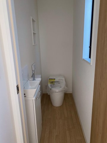 瀬戸西町　1丁目　中古戸建のトイレ|1Ｆ