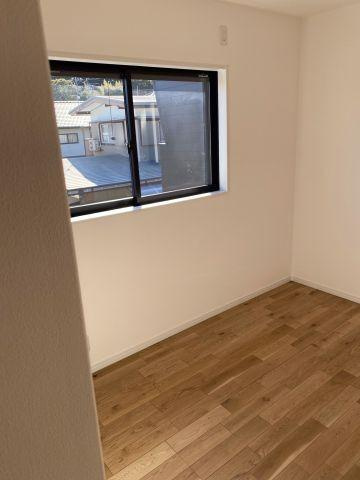 瀬戸西町　1丁目　中古戸建の洋室