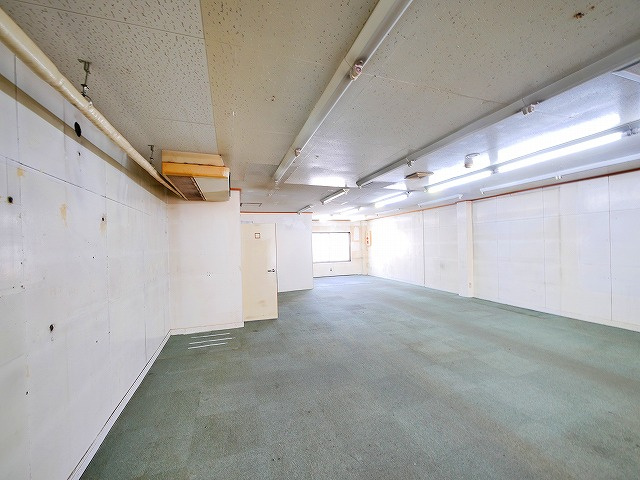 三洋ビルの内装