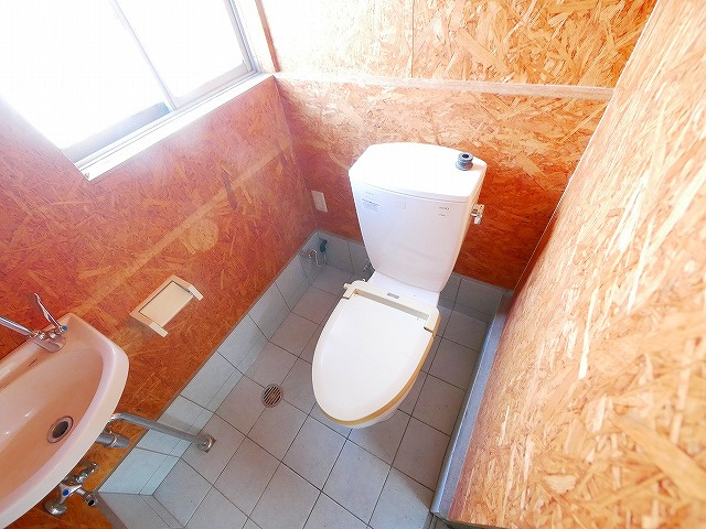 三洋ビルのトイレ