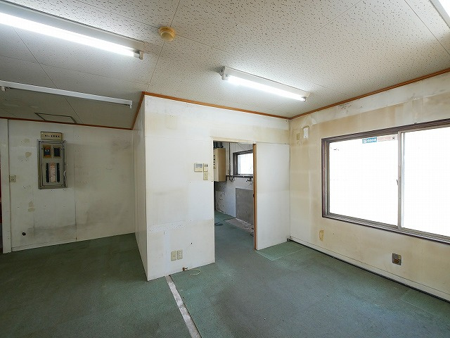 三洋ビルの内装