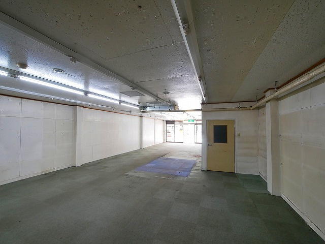 三洋ビルの内装