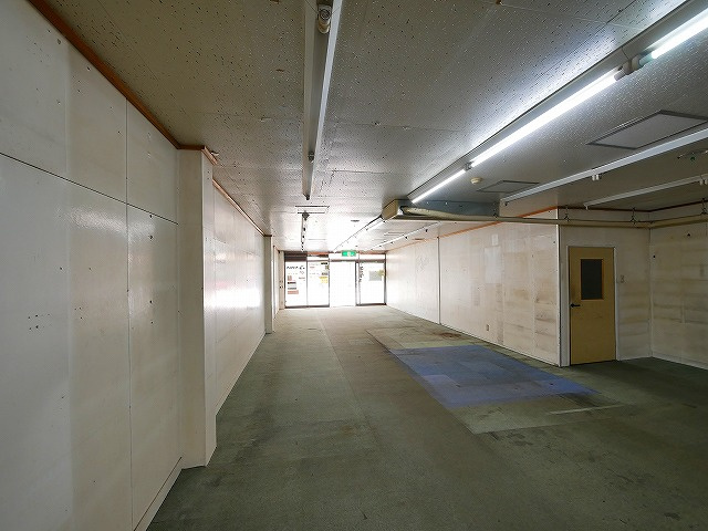 三洋ビルの内装